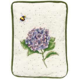 PETIT POINT BORDUURPAKKET HANNAH DALE - THE BUSY BEE TAPESTRY - BOTHY THREADS