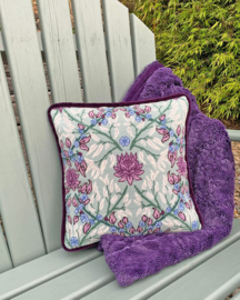 Petit Point borduurpakket Simone Carr - Heritage Blooms - Bothy Threads