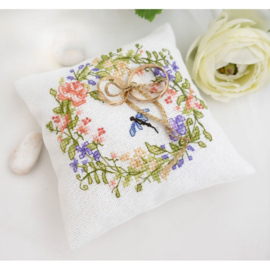 W02 - Borduurpakket Luca-S - Towards You - RingKussentje