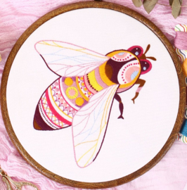 Bee - Embroidery (Bij)