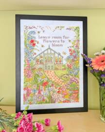 Borduurpakket Amanda Loverseed - Flowers In Bloom - Bothy Threads