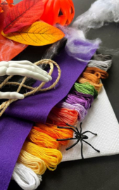 Secret Stitch Along 2026/4 Vervaco (AIDA) Halloween editie
