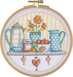 My Cross Stitch – Hoop kit – Kitchen Shelf (DMC garens)