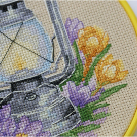 AHM-097 Borduurpakket ABRIS ART - Spring saffron - Lente bloemen
