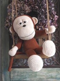 Haakpakket XXL Funny Monkey Rusty (staand of zittend)