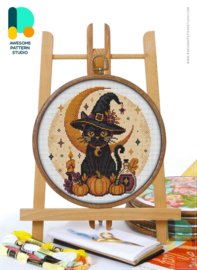 Borduurpakket Awesome Pattern Studio - Halloween Moon Cat - Halloween Maankat
