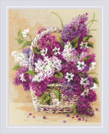 2359 Borduurpakket Basket of Lilacs - RIOLIS