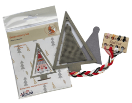 Borduurpakket op hout - Christmas tree. Santa - Kerstboom. Kerstman - Kind Fox