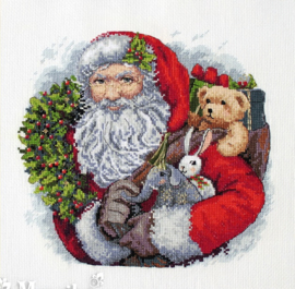 SANTA WITH WREATH (133)