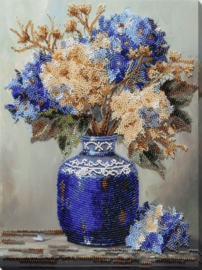 975 - KRALEN BORDUURPAKKET - Hydrangeas in Porcelain - Hortensia's in porselein