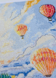 AH-304 Borduurpakket ABRIS ART -  Flight Towards The Sun