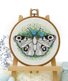 Butterfly (2) - Embroidery (Witte Vlinder)