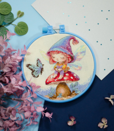 AHM-086 Borduurpakket ABRIS ART - Tiny Sorceress - Kleine Tovenares