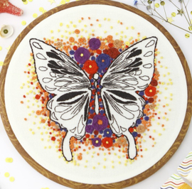 Butterfly (1) - Embroidery (Rode Vlinder)
