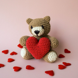 Bear VALENTINO - Eco Barbante - Amigurumi (complete set inclusief haaknaald)