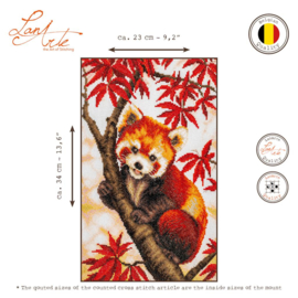 .Animals - Snuggled in the Maple Tree (weefstof)