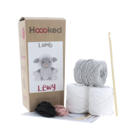 Lamb LEWY  - Eco Barbante - Amigurumi (complete set inclusief haaknaald)