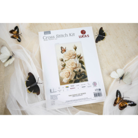 B7056  Borduurpakket Luca-S - The Scent of Roses - De Geur van Rozen