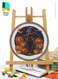 Borduurpakket Awesome Pattern Studio - Halloween Witchy Cat - Halloween Heksenkat
