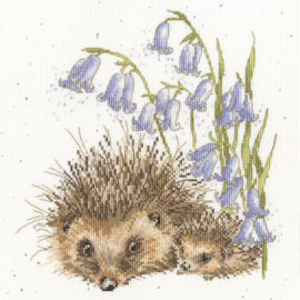 Borduurpakket Hannah Dale - Love And Hedgehugs - Bothy Threads (XHD138)
