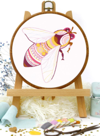 Bee - Embroidery (Bij)