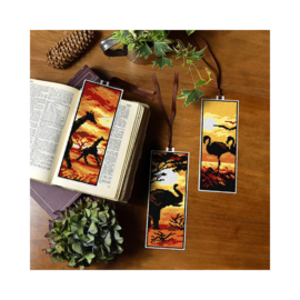 8704 - Borduurpakket Orchidea - boekenleggers - THE WILD - kunststof stramien