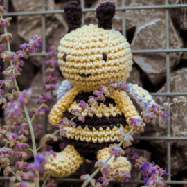 Bee HONEY  - Eco Barbante - Amigurumi (complete set inclusief haaknaald)