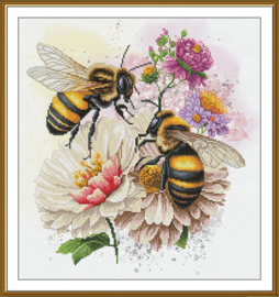 CP3413 Borduurpakket Nova Sloboda - Honey Princesses - Honing Prinsessen - bedrukte achtergrond