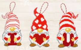 JK031 Borduurpakket Luca-S - Gnomes of Valentines Day (plastiek stramien)