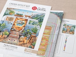 Signature Collection - 017 - Borduurpakket AVA Stitch - Home is Where We Park It - Thuis is waar we Parkeren