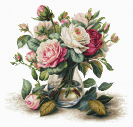 B7026 Borduurpakket Luca-S - Vase with Roses - Vaas met Rozen