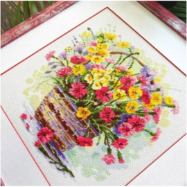 2366 Borduurpakket Blooming Summer - RIOLIS