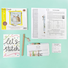 Borduurpakket Kate Garrett - Frosty Friends - Bothy Threads