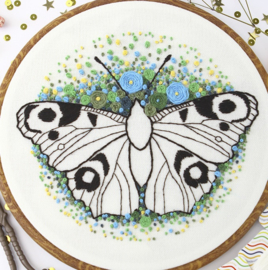 Butterfly (2) - Embroidery (Witte Vlinder)