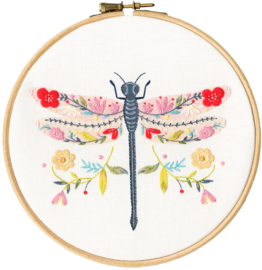 Borduurpakket Embroidery kit Ally Gore - Dragonfly - Bothy Threads