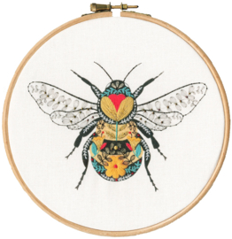 Borduurpakket Embroidery kit Ally Gore - Bee