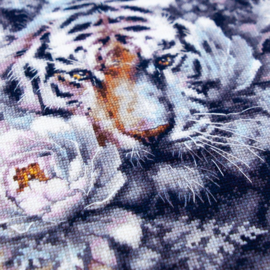 070-014 Borduurpakket The White Tiger - Magic Needle