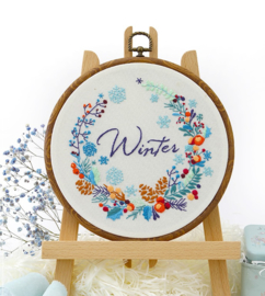 Winter Wreath - Embroidery (Winterkrans)