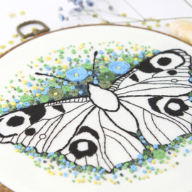 Butterfly (2) - Embroidery (Witte Vlinder)