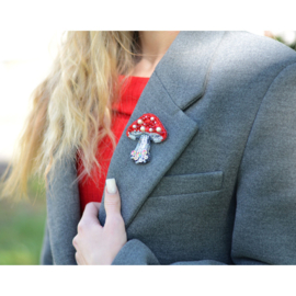 AD241 - KRALEN BORDUURPAKKET Broche -Forbidden Beauty - ABRIS ART