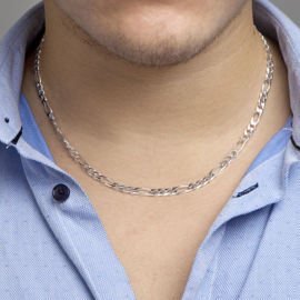 5 millimeter brede 925 zilveren Figaro ketting.