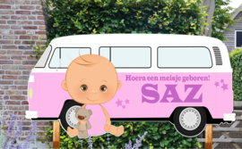 Geboortebord Saz - baby met retro volkswagenbusje t1