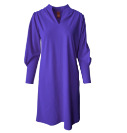 Only-M 2023 travelstof jurk met plooien nr. 070 Violetta