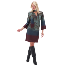 K-Design D209 P172 Travelstof jurk met Afneembare Striksjaal en Abstracte Blauw-Groene Print