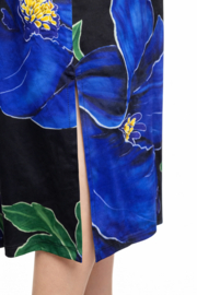 K-design C318 P090 | Mouwloze travelstof midi jurk met riem | SS2026