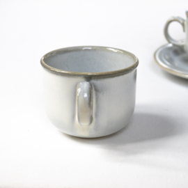 Kop en schotel - vintage - Potterie De Driehoek - Servies Texel - set van TWEE