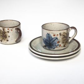 Kop. en schotel  - Koffiekop  - Espressokop - vintage - set van TWEE