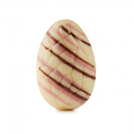 Zakje met aardbei meringue eitjes