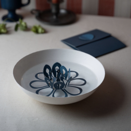 Magic Flower Antique - Jurianne Matter