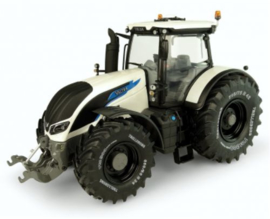 Valtra S394 Finland Edition UH5319 Scale 1:32